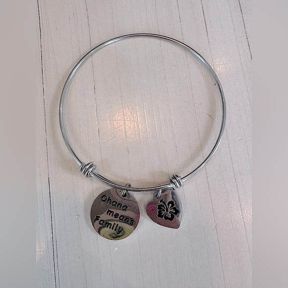 Hibiscus Flower Hawaiian Ohana Means Family Bracelet - Picture 7 of 11